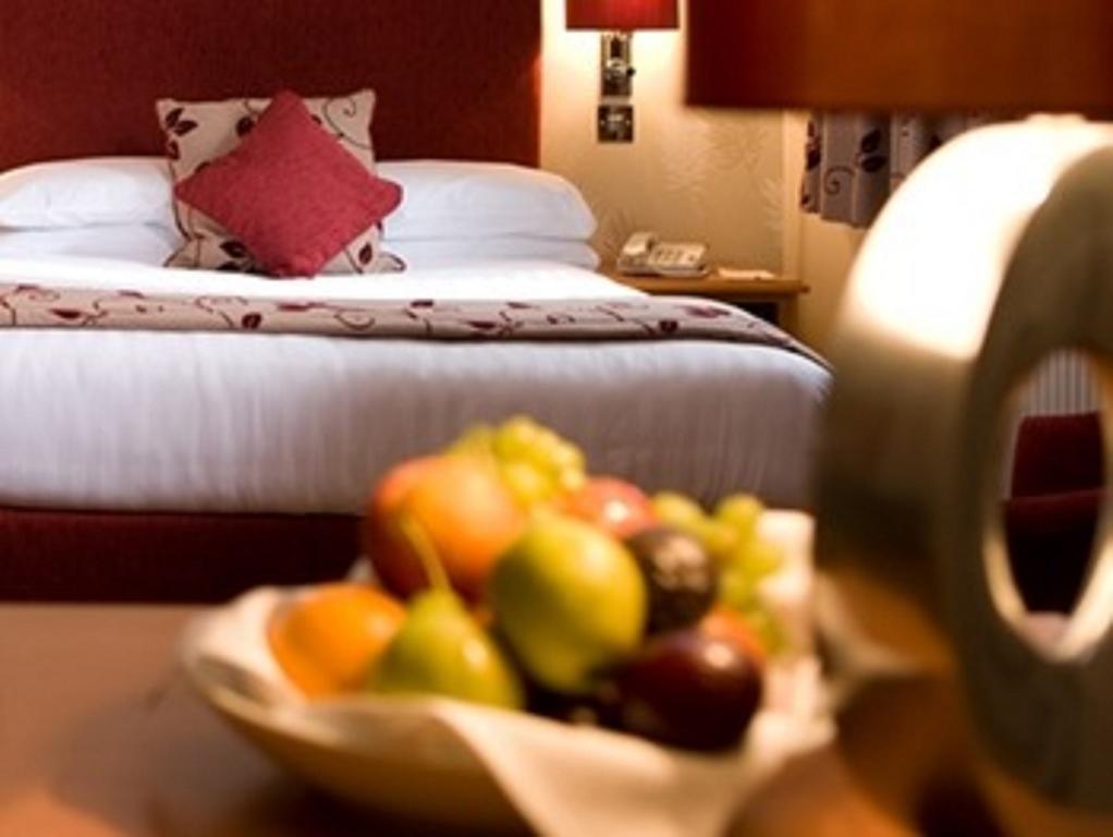 Malin Court Hotel And Restaurant Еър Стая снимка